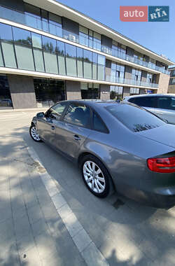 Седан Audi A4 2013 в 