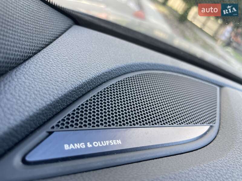 Седан Audi A4 2022 в Киеве
