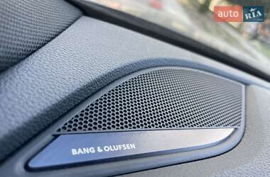 Седан Audi A4 2022 в 