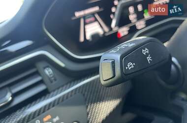 Седан Audi A4 2022 в 