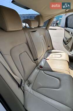 Седан Audi A4 2012 в Тульчине