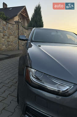 Седан Audi A4 2012 в 