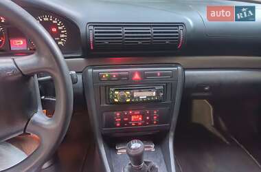 Универсал Audi A4 2000 в 