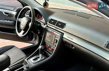 Седан Audi A4 2005 в 