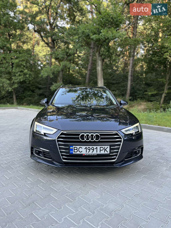Универсал Audi A4 2018 в Новояворовске