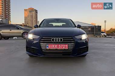 Седан Audi A4 2017 в 