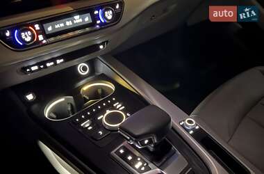 Седан Audi A4 2017 в 