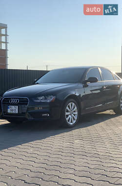 Седан Audi A4 2012 в 
