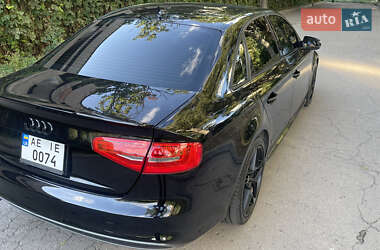 Седан Audi A4 2013 в 