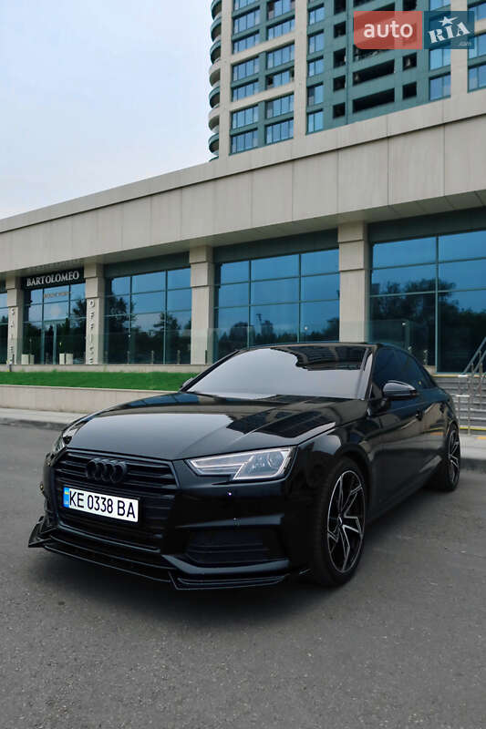 Седан Audi A4 2017 в Днепре