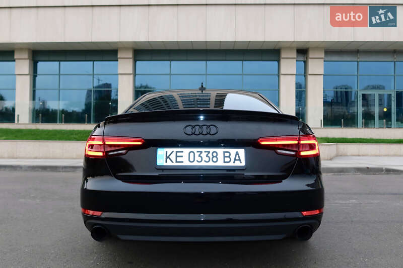 Седан Audi A4 2017 в Днепре