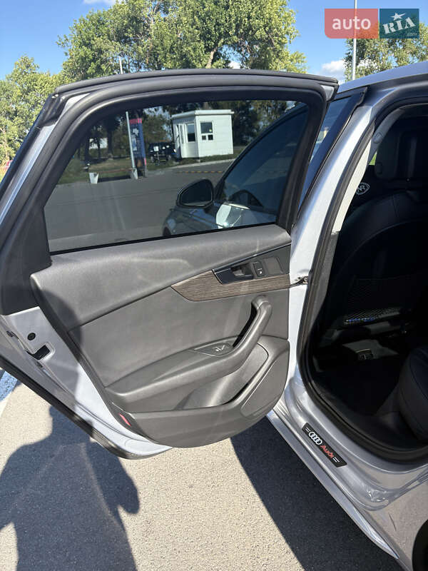 Седан Audi A4 2018 в Киеве