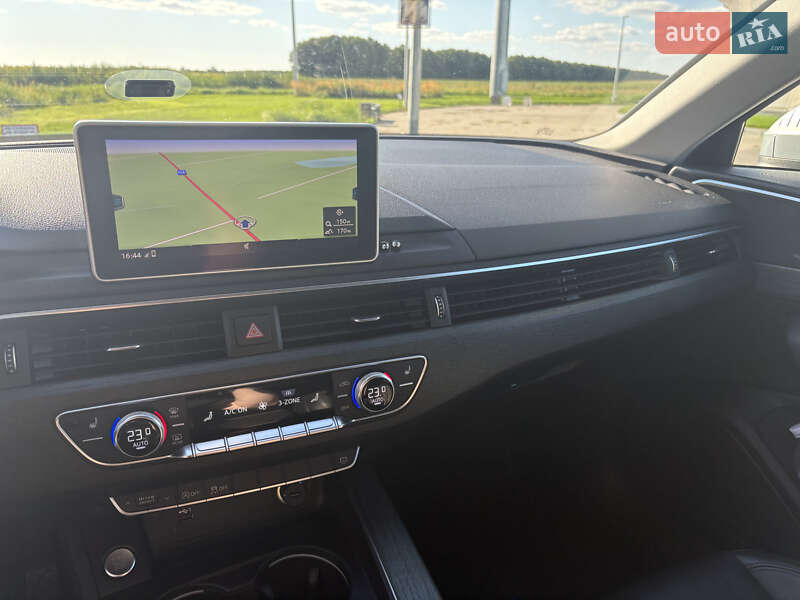 Седан Audi A4 2018 в Киеве