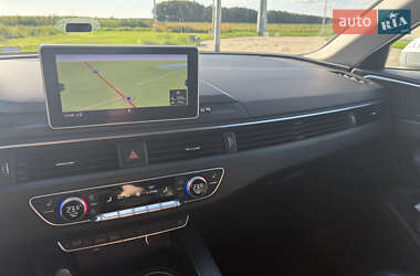 Седан Audi A4 2018 в 