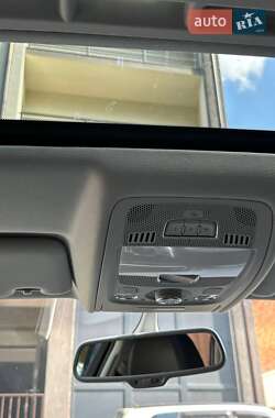 Седан Audi A4 2015 в 