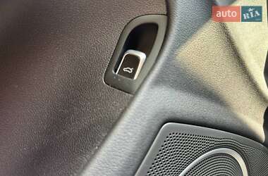 Седан Audi A4 2015 в 