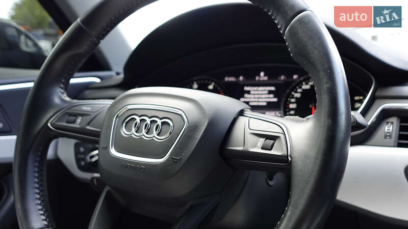 Седан Audi A4 2017 в Киеве