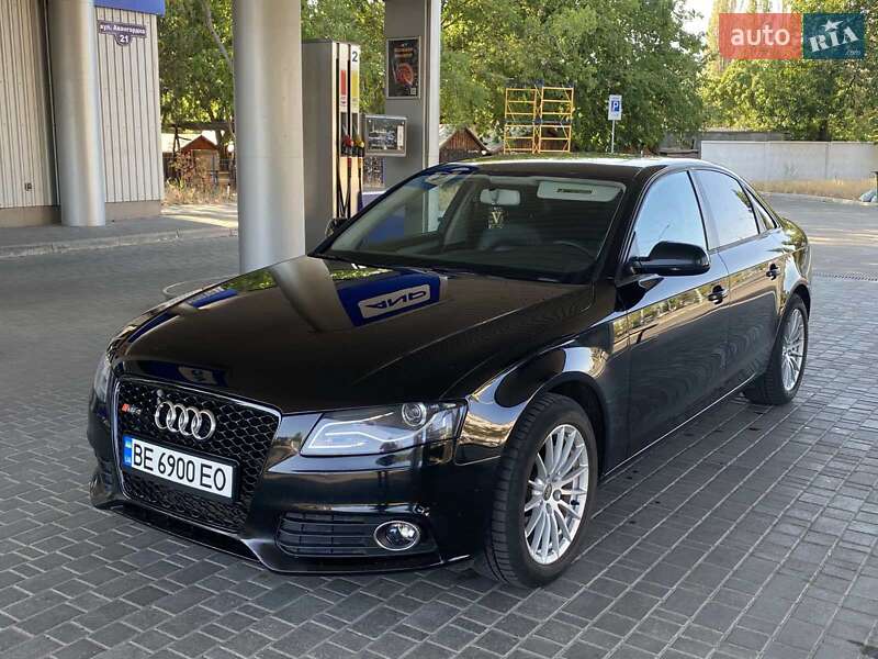 Седан Audi A4 2011 в Николаеве