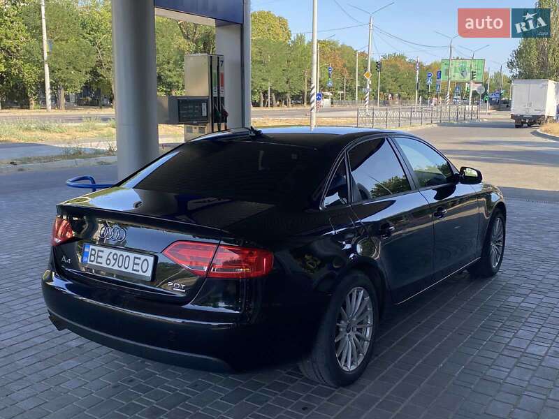 Седан Audi A4 2011 в Николаеве