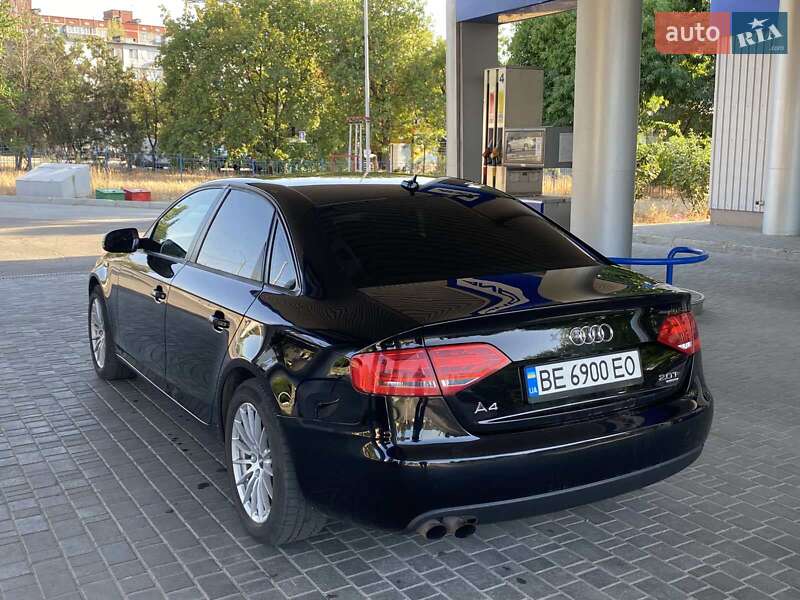 Седан Audi A4 2011 в Николаеве