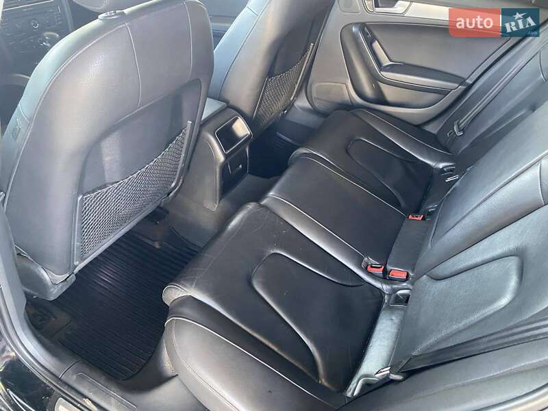 Седан Audi A4 2011 в Николаеве
