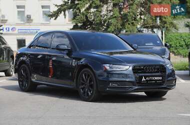 Седан Audi A4 2014 в 