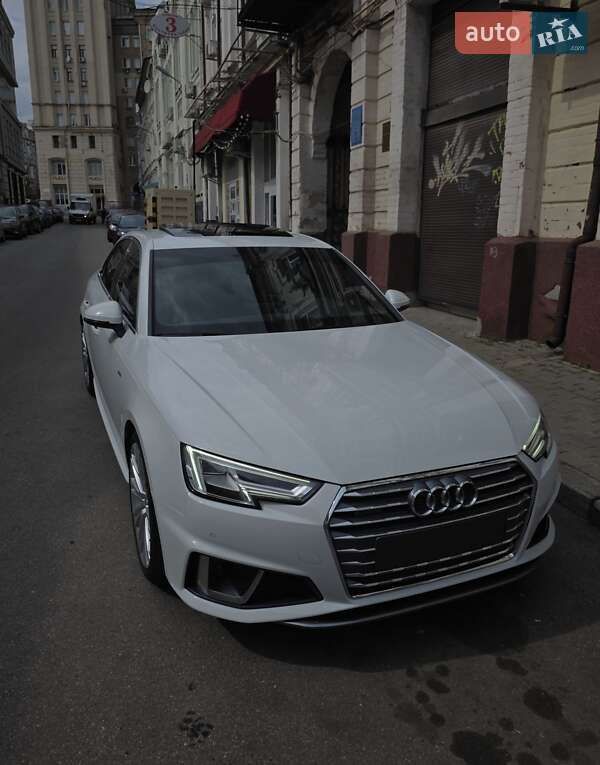 Седан Audi A4 2019 в Харкові