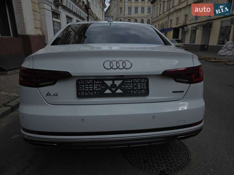 Седан Audi A4 2019 в Харкові