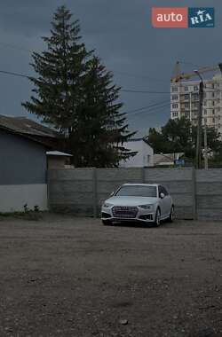 Седан Audi A4 2019 в 