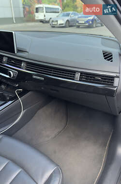 Седан Audi A4 2019 в Дніпрі