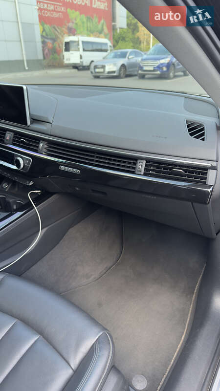 Седан Audi A4 2019 в Днепре