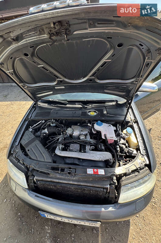 Седан Audi A4 2001 в Чугуеве