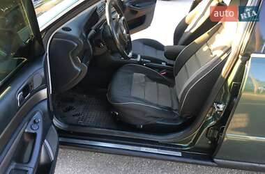 Седан Audi A4 2000 в 