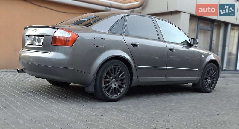 Седан Audi A4 2002 в Днепре