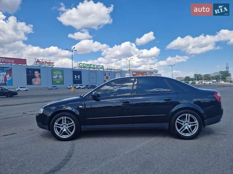 Седан Audi A4 2001 в Черноморске