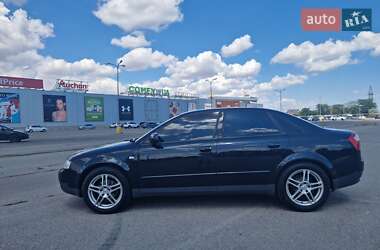 Седан Audi A4 2001 в 