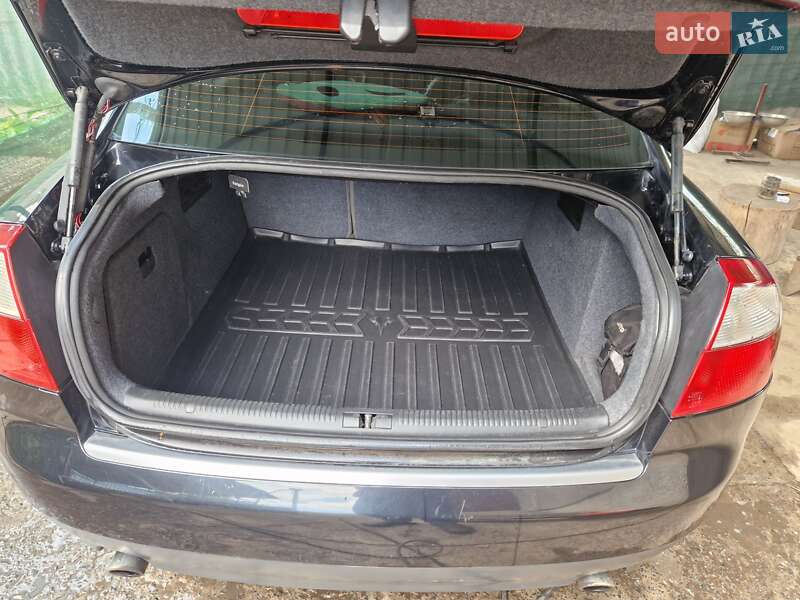 Седан Audi A4 2001 в Черноморске