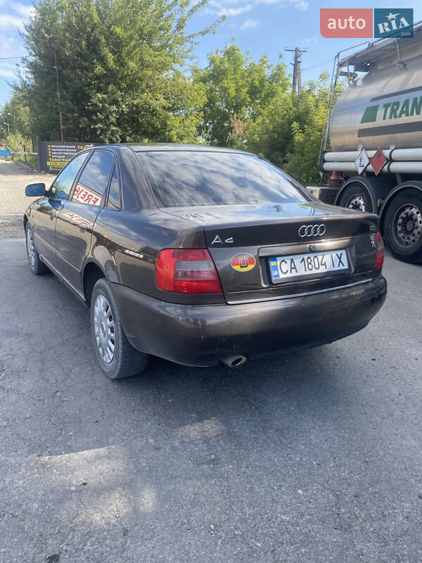 Седан Audi A4 1997 в Ковеле