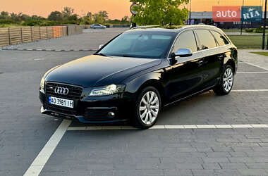 Седан Audi A4 2011 в Мукачево
