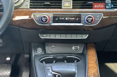 Седан Audi A4 2018 в 