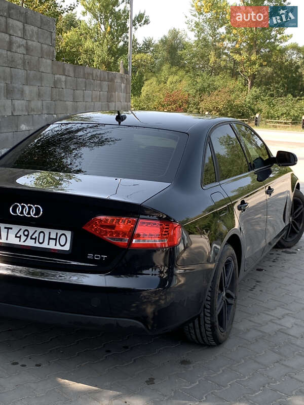 Седан Audi A4 2010 в Галиче