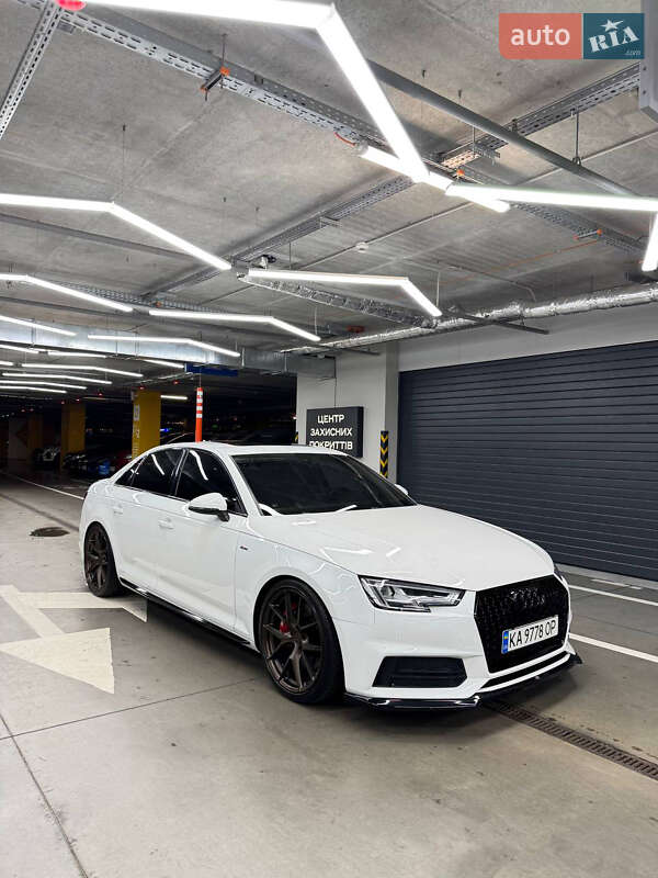 Седан Audi A4 2015 в Києві