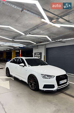 Седан Audi A4 2015 в 