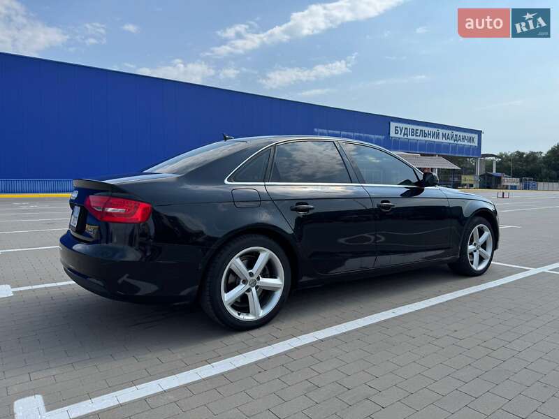 Седан Audi A4 2012 в Сумах