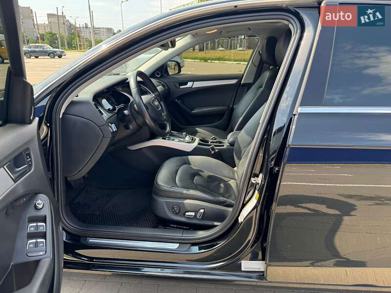 Седан Audi A4 2012 в Сумах
