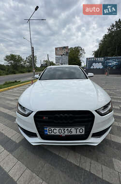 Седан Audi A4 2015 в Львові