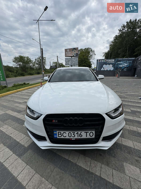 Audi A4 2015