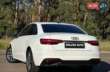 Седан Audi A4 2021 в 