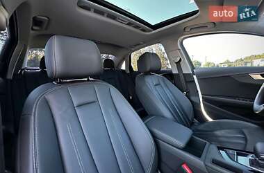 Седан Audi A4 2021 в 