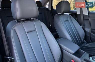 Седан Audi A4 2021 в 